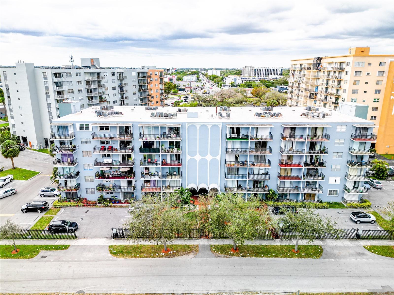 THREE HORIZONS EAST CONDO - Residential