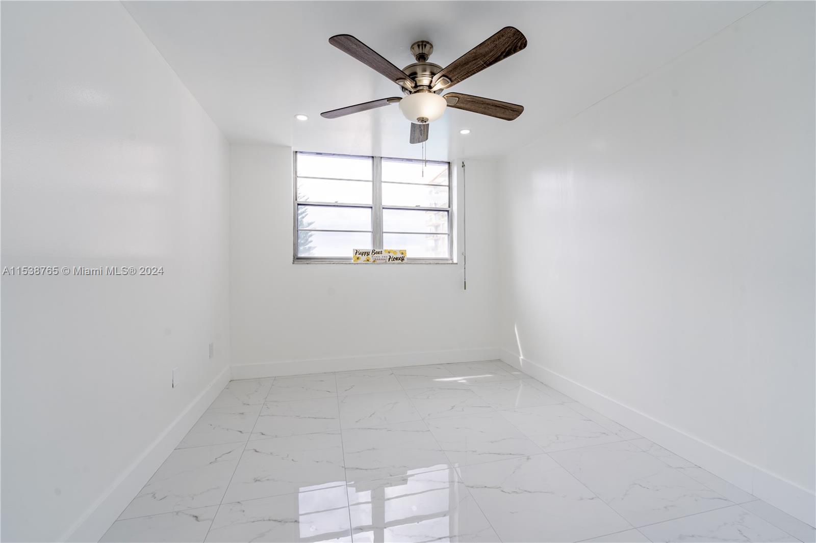 THREE HORIZONS EAST CONDO - Residential