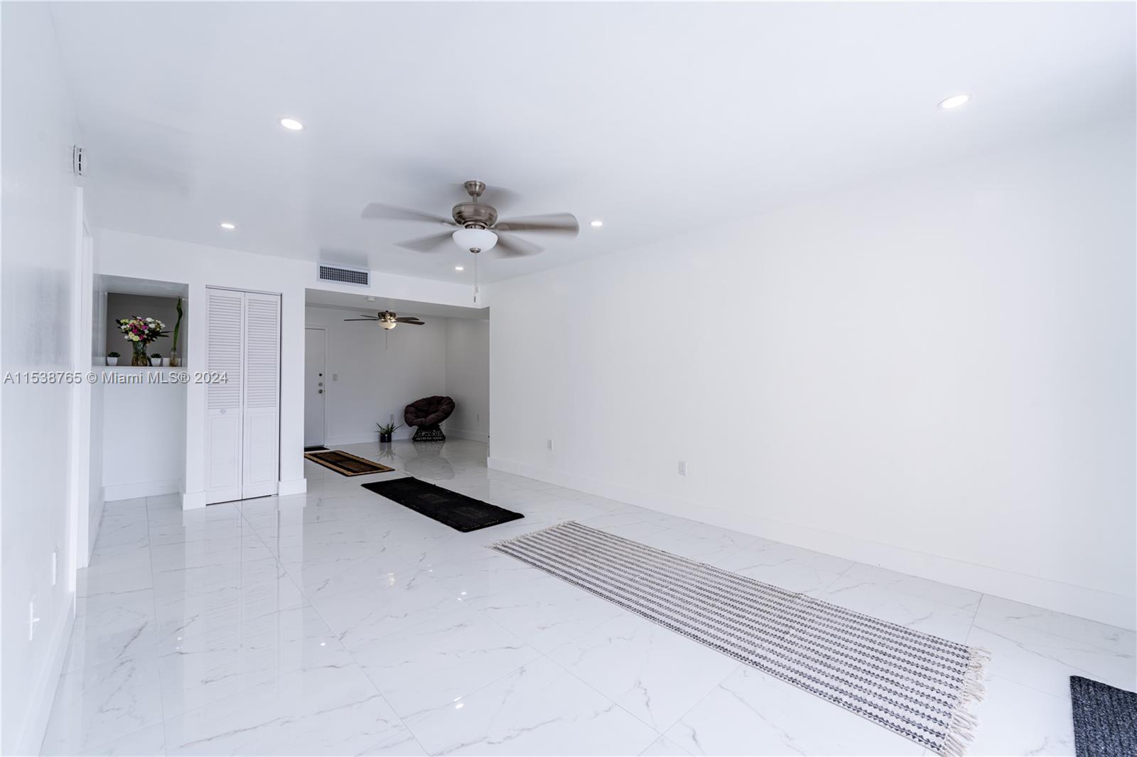 THREE HORIZONS EAST CONDO - Residential