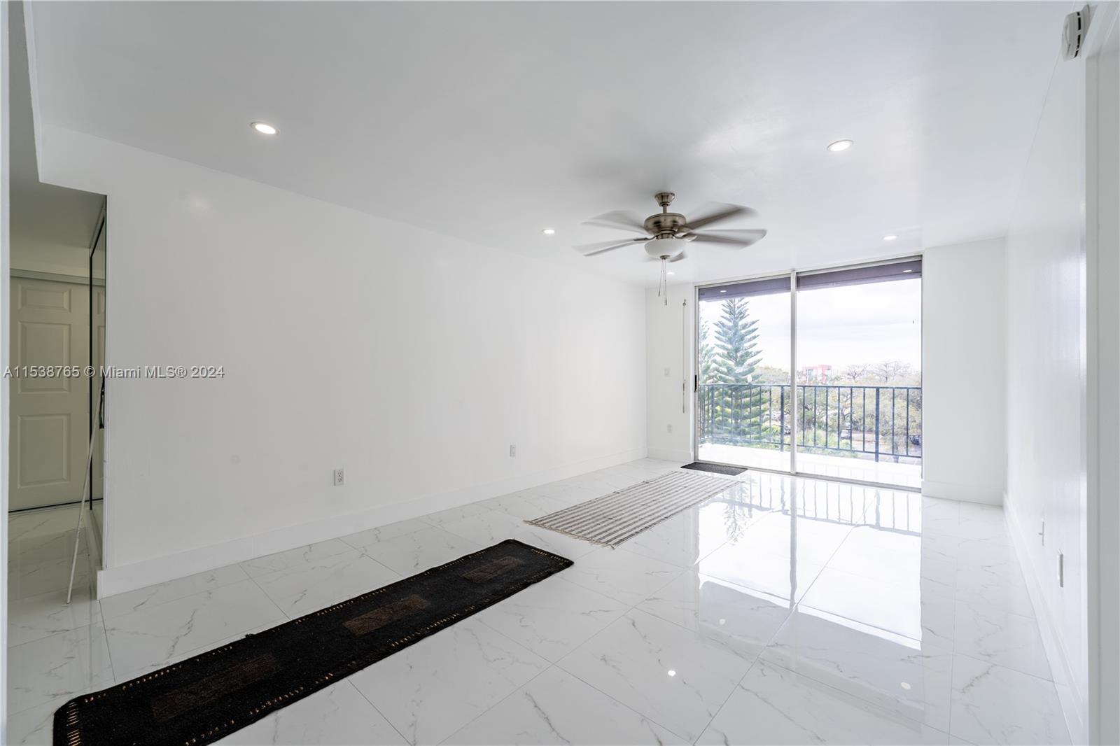 THREE HORIZONS EAST CONDO - Residential