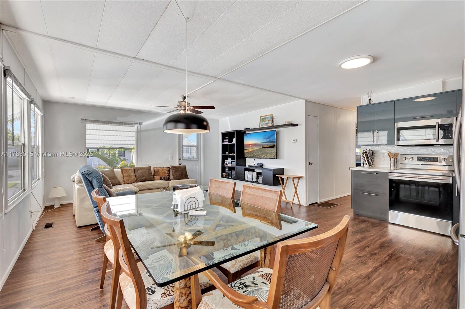 NORTHERN PINES MOBILE HOM - Residential