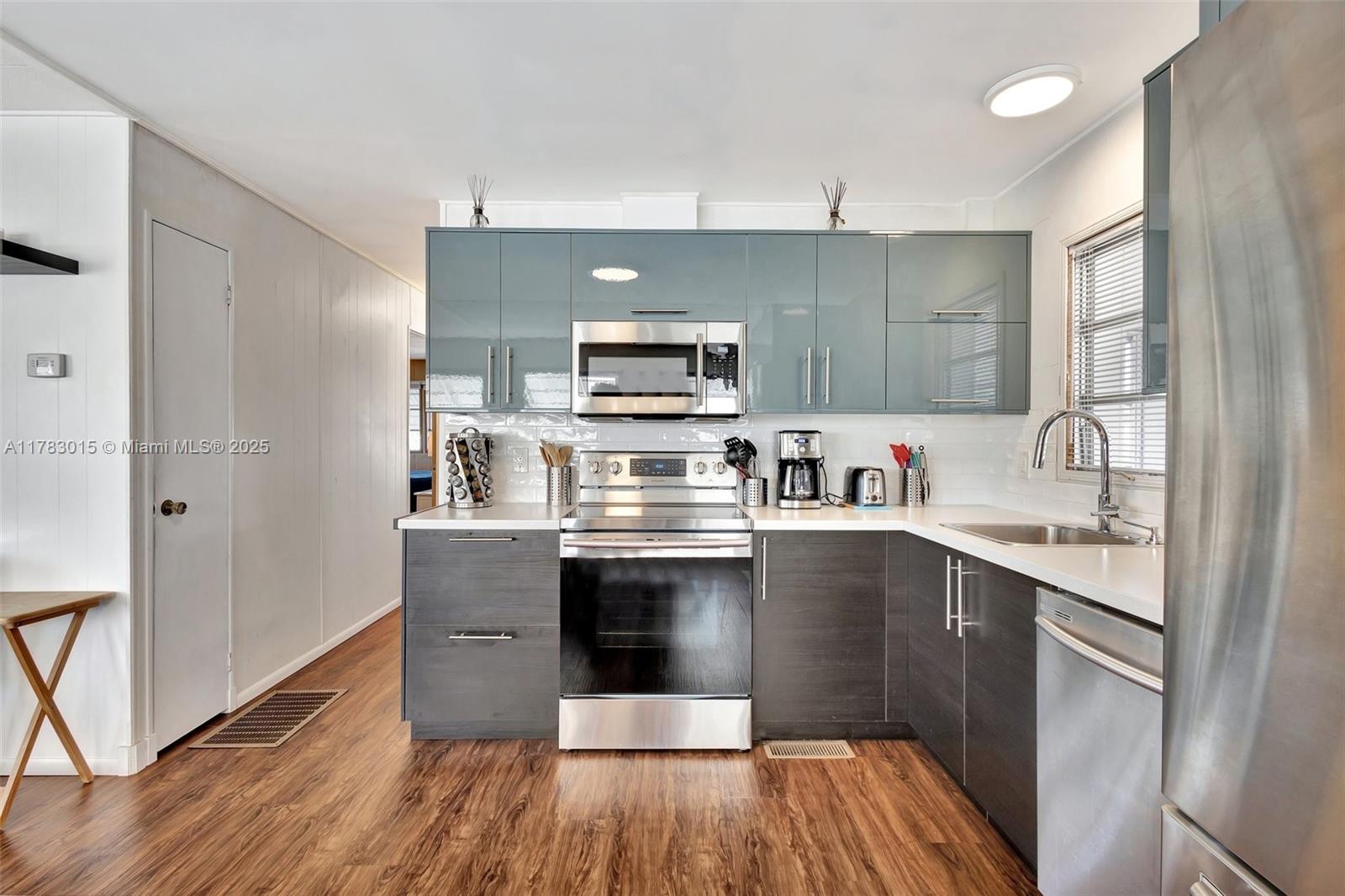 NORTHERN PINES MOBILE HOM - Residential