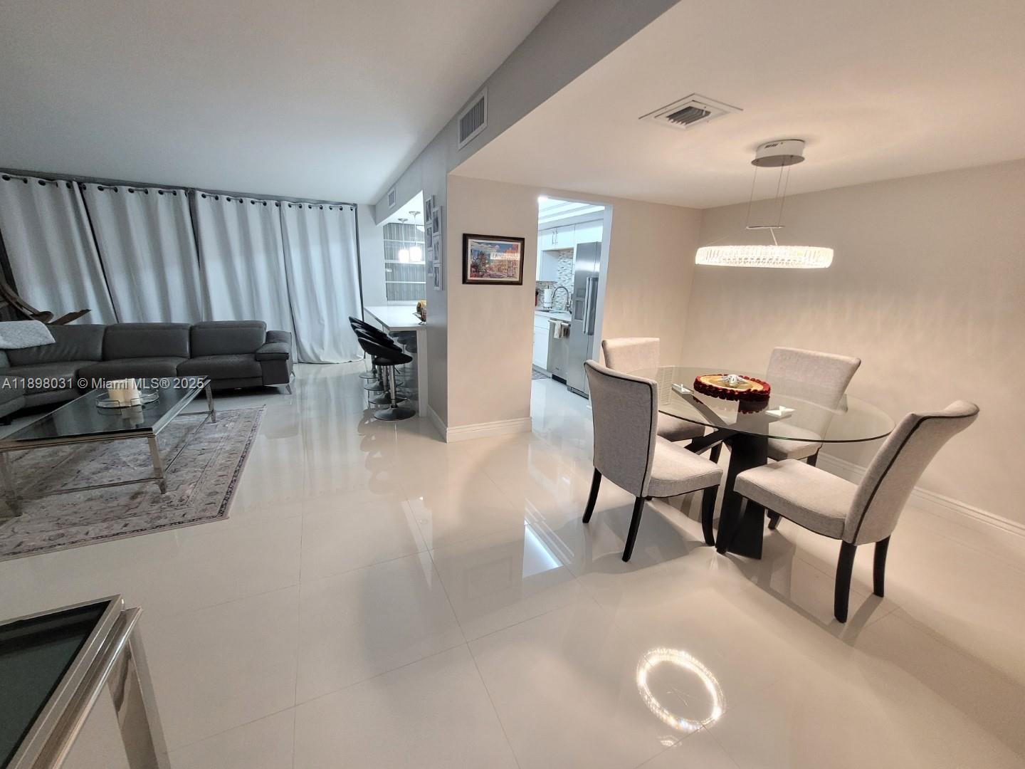 DEL PRADO MARINA - Residential