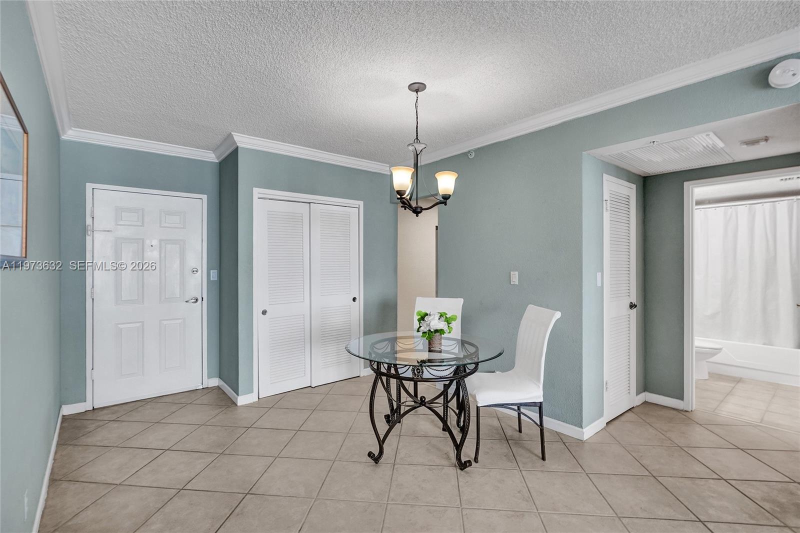 WAVE CONDO - Residential