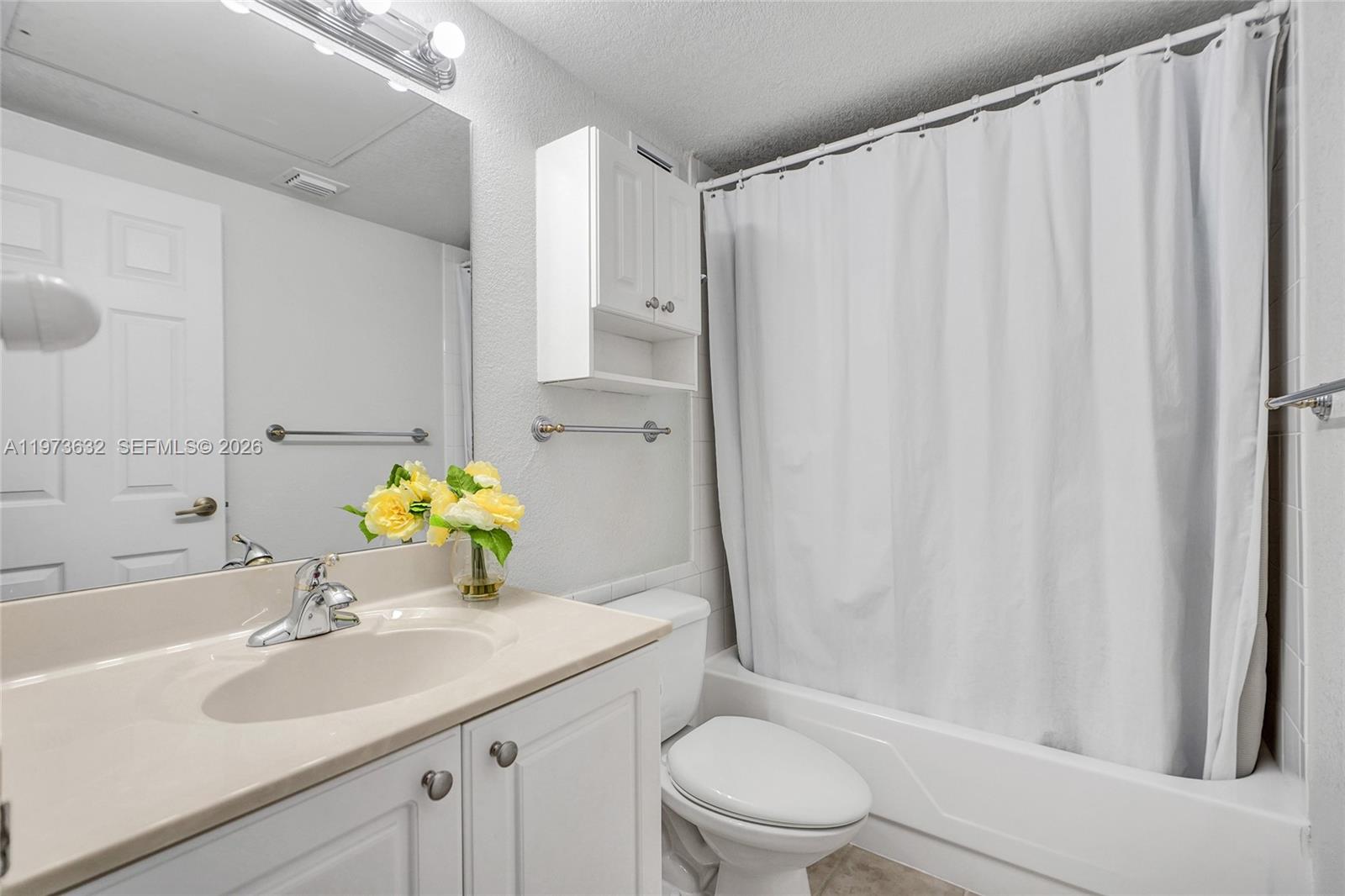 WAVE CONDO - Residential