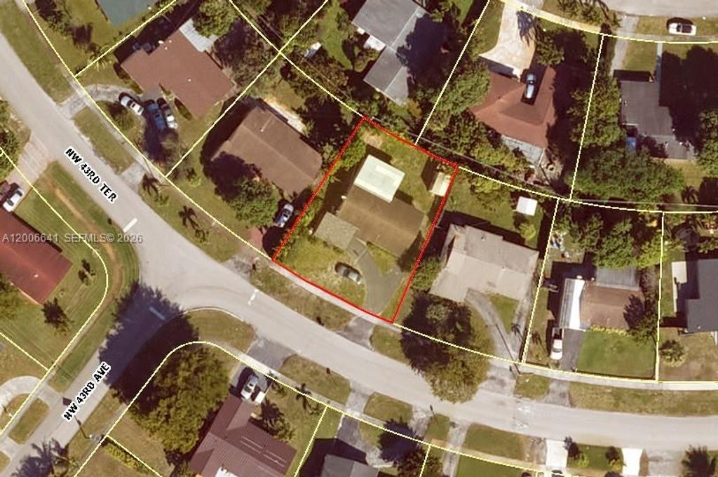 Photo of 1118 NW 43rd Ter, Lauderhill, FL 33313 (MLS # A12006641)