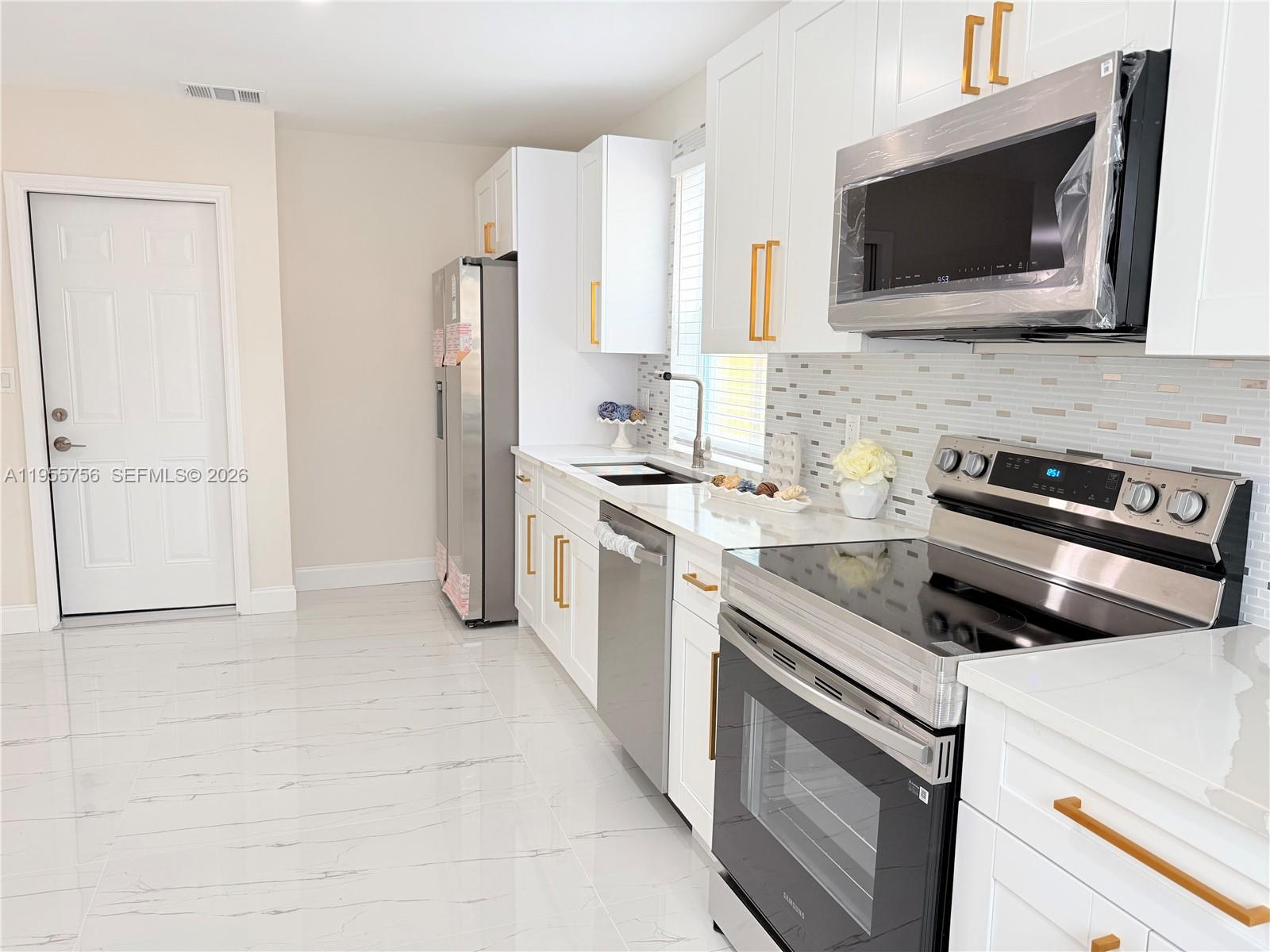 SHERIDAN HILLS SEC ONE - Residential