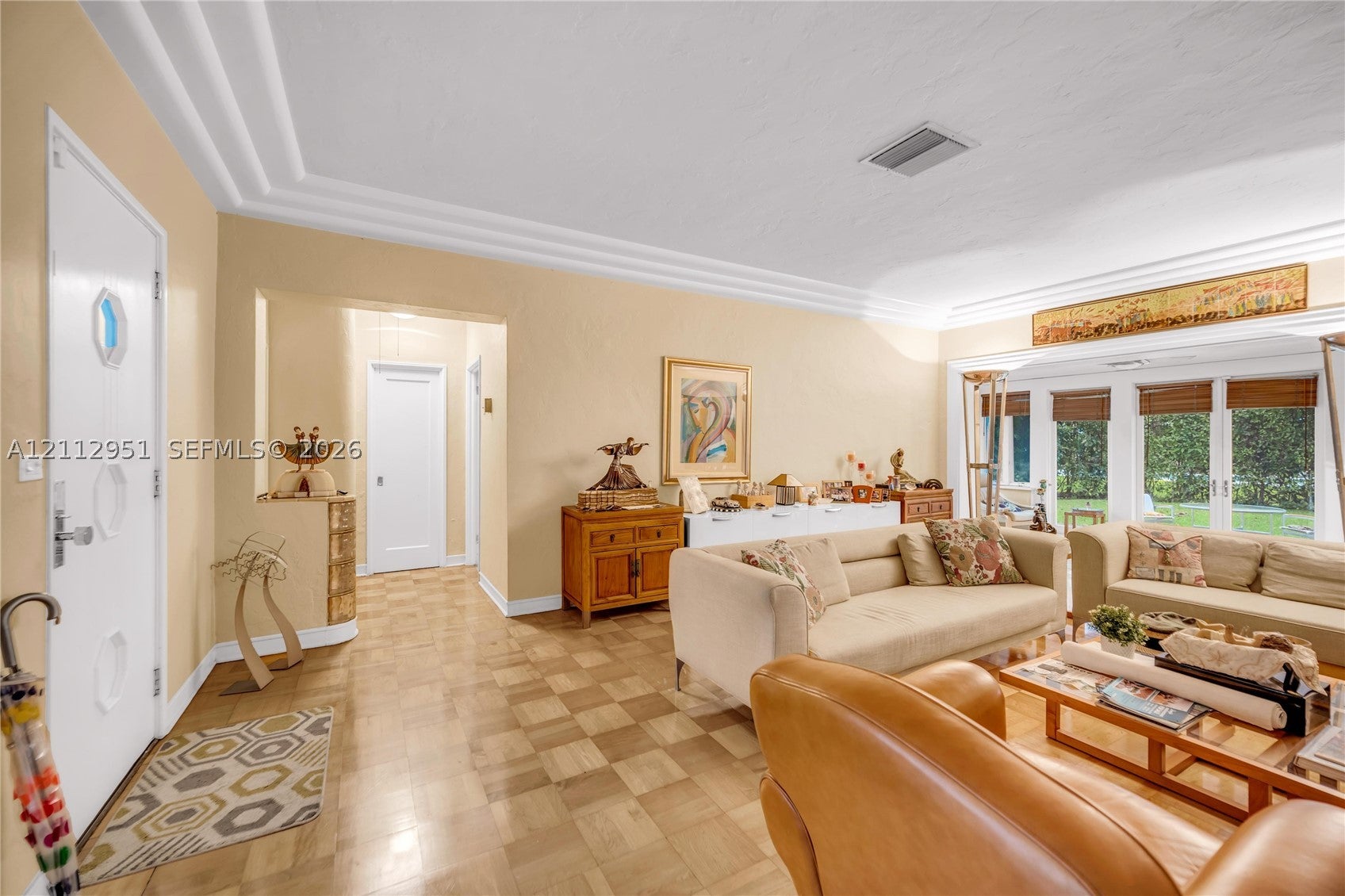 2200 Alhambra Cir