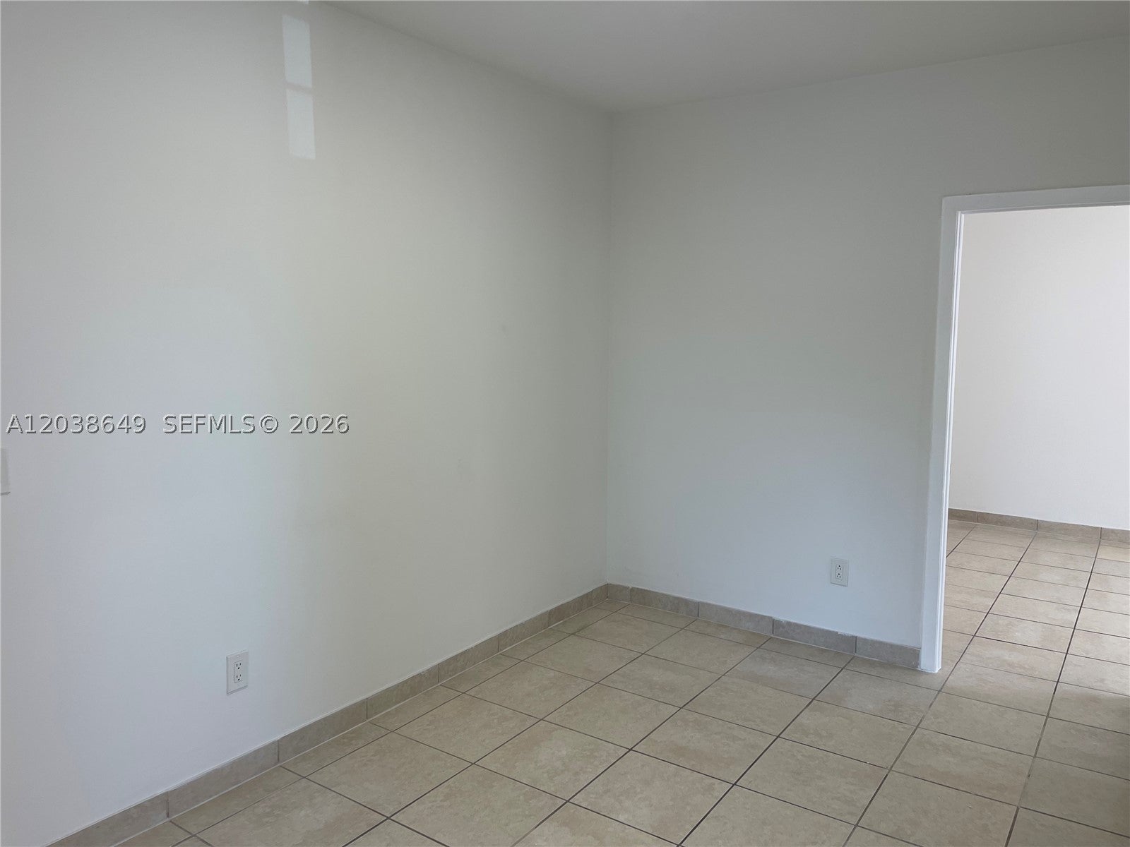 1043 NW 2nd St 14