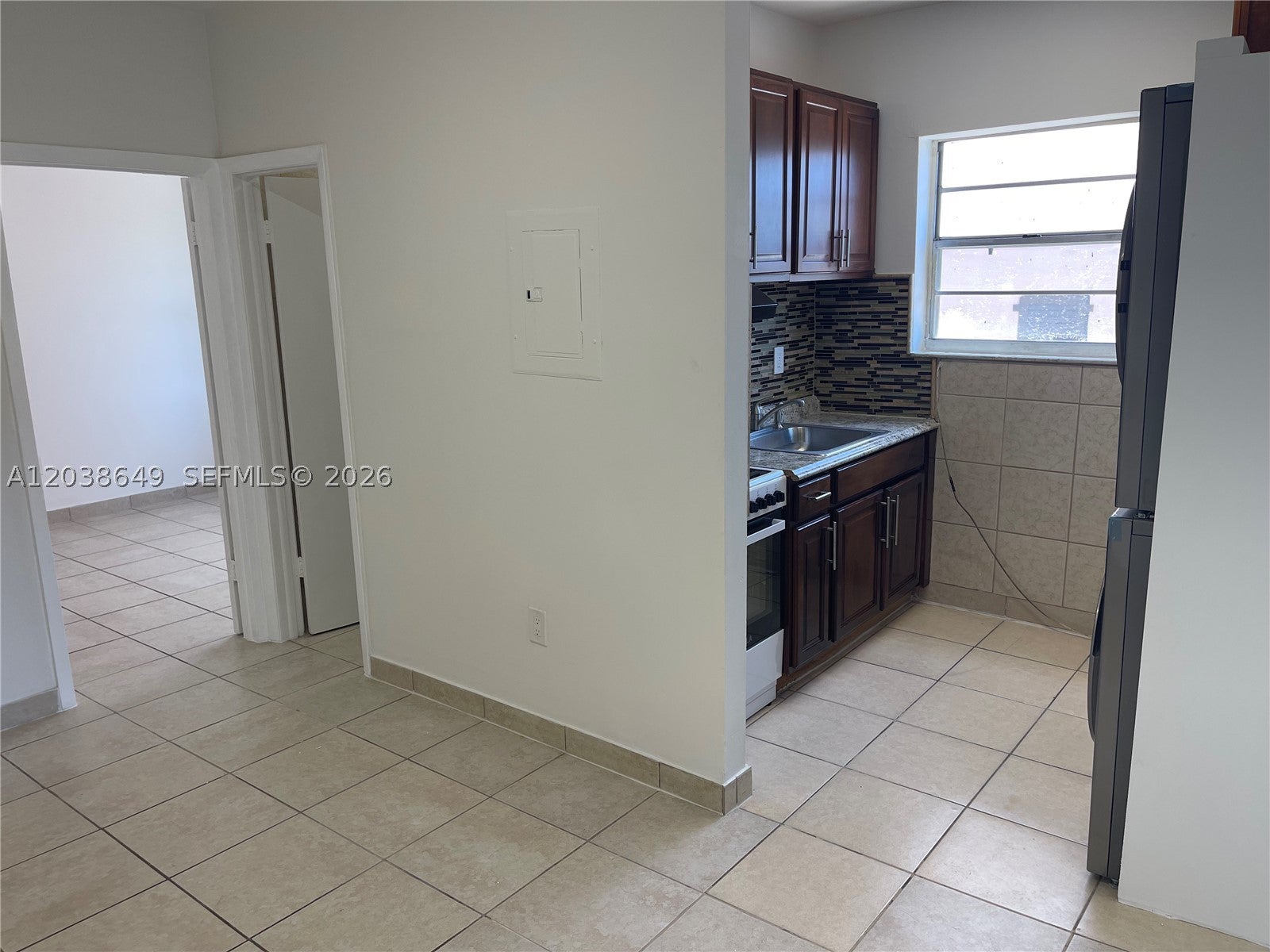 1043 NW 2nd St 14