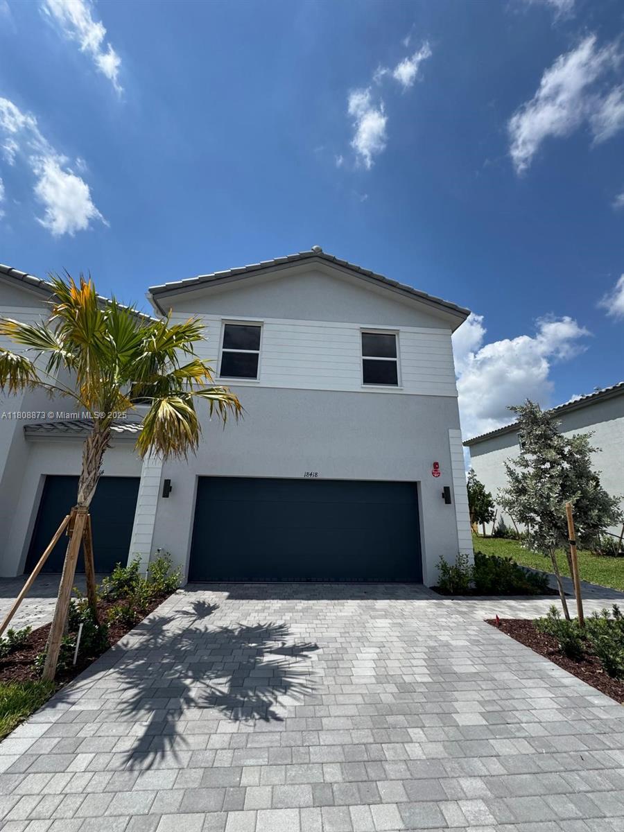 Rental Property at 18418 Sw 2nd St, Pembroke Pines, Miami-Dade County, Florida - Bedrooms: 4 
Bathrooms: 3  - $4,200 MO.