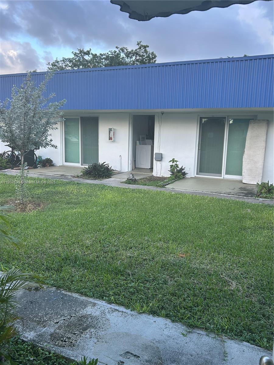 ROYAL PALM VISTA 2 ADD - Residential Lease