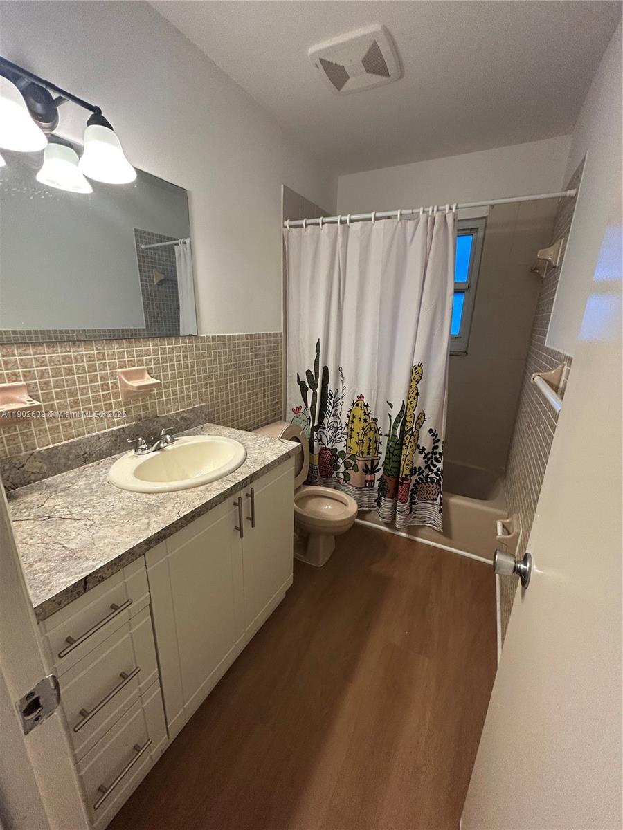 ROYAL PALM VISTA 2 ADD - Residential Lease