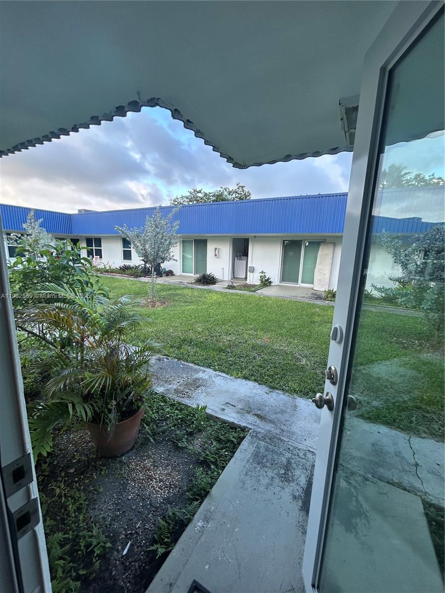 ROYAL PALM VISTA 2 ADD - Residential Lease