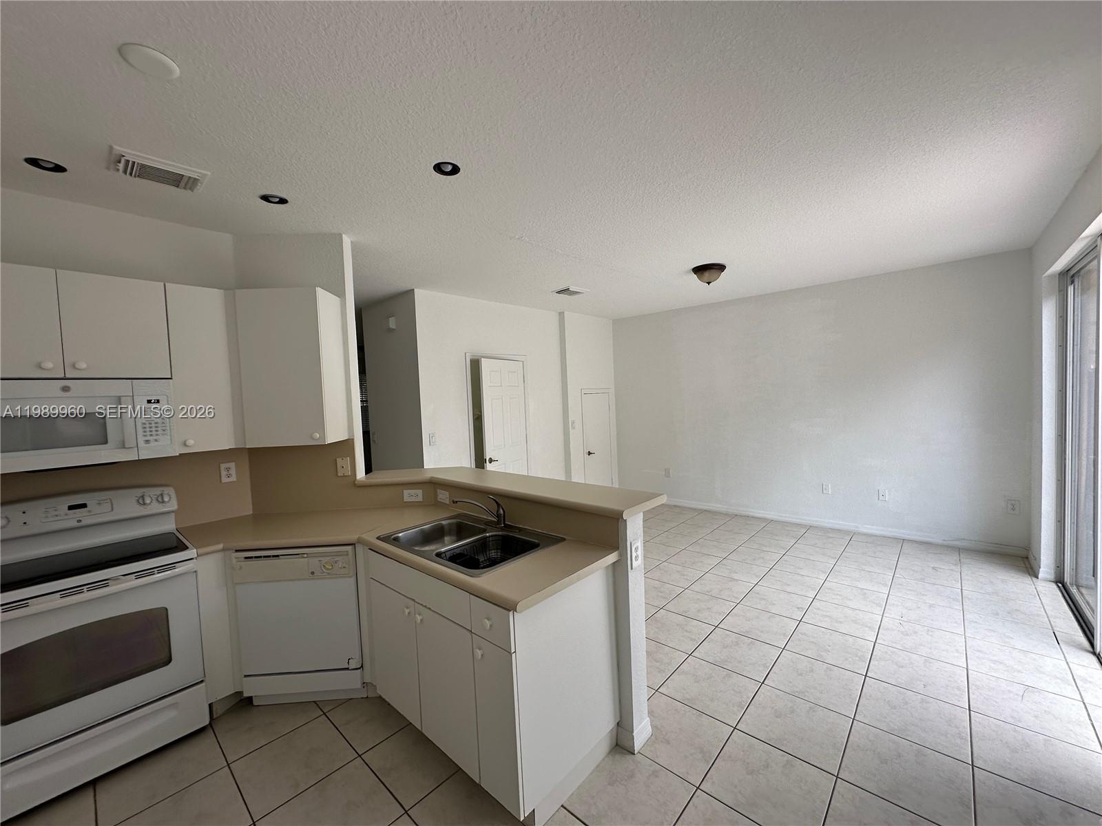 KENDALLAND - Residential