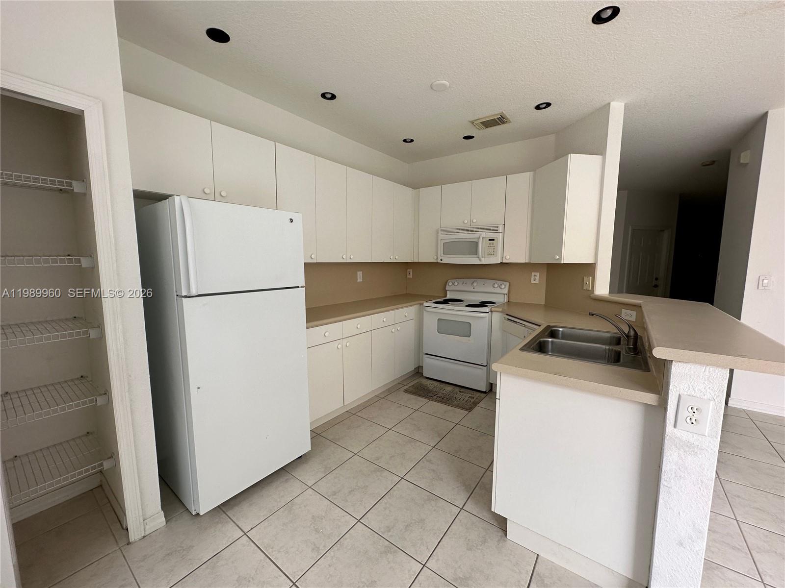 KENDALLAND - Residential