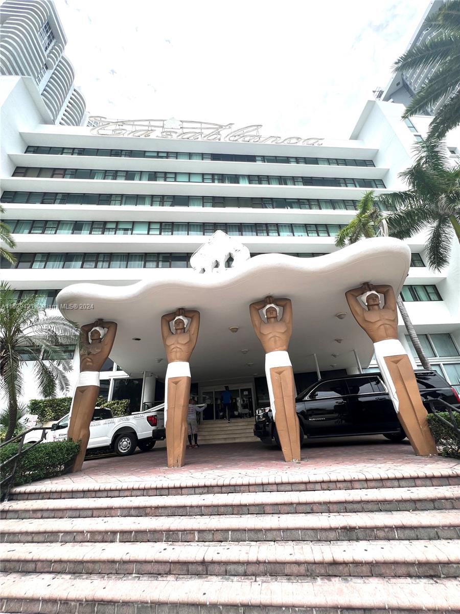 THE CASABLANCA CONDO - Residential