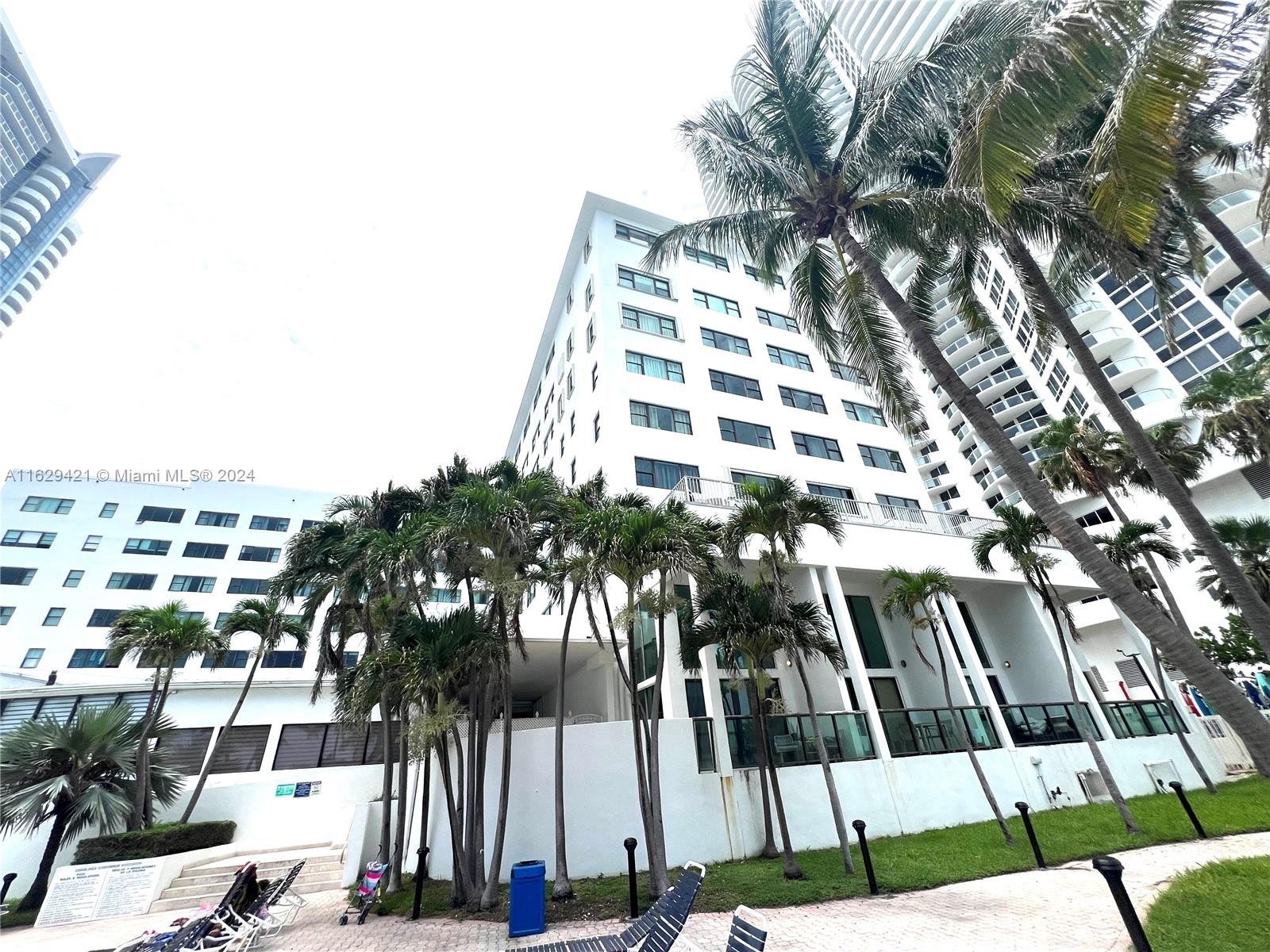 THE CASABLANCA CONDO - Residential