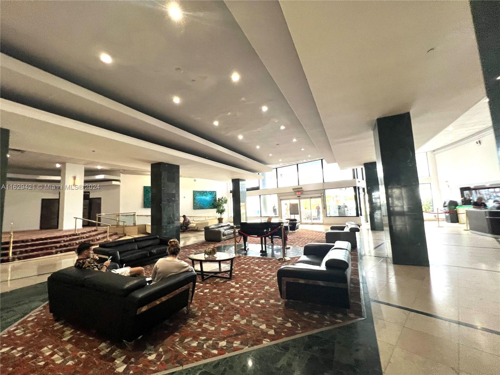 THE CASABLANCA CONDO - Residential