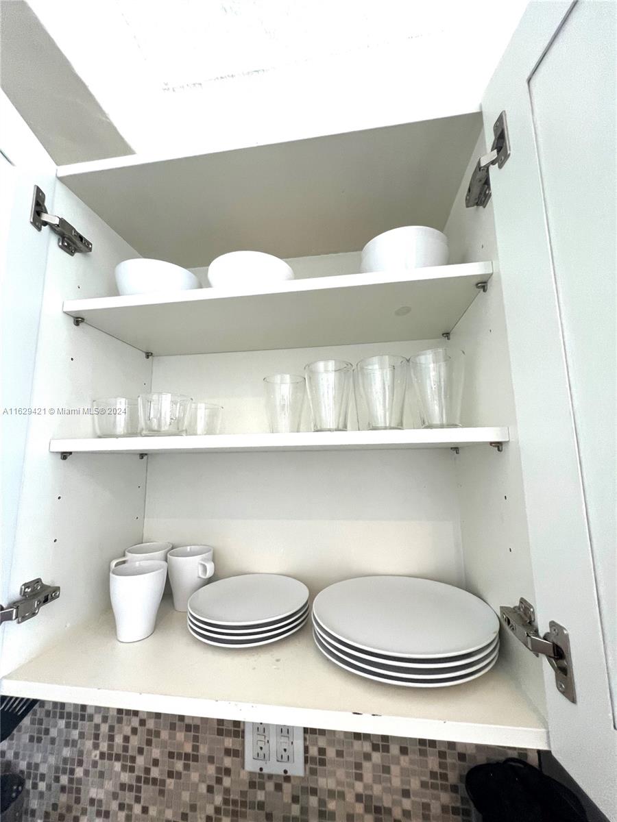 THE CASABLANCA CONDO - Residential