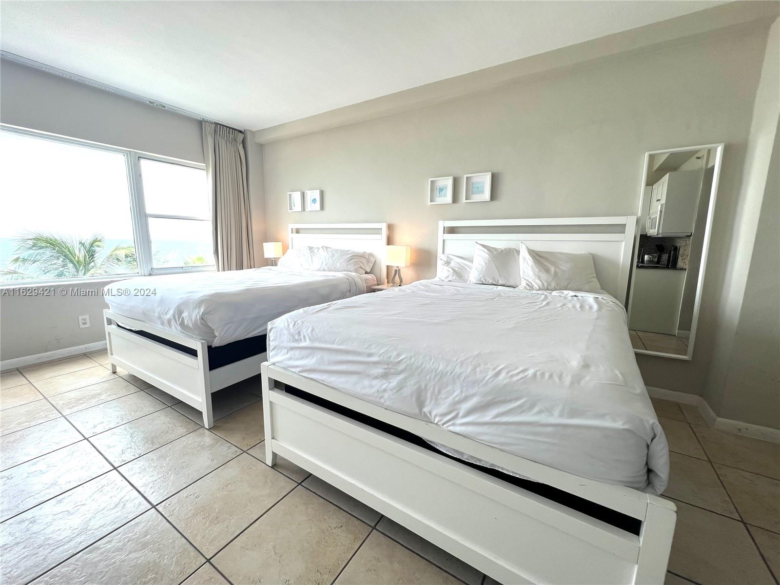 THE CASABLANCA CONDO - Residential