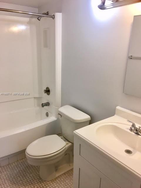 PROMENADE AT KENDALE LAKE - Residential Lease