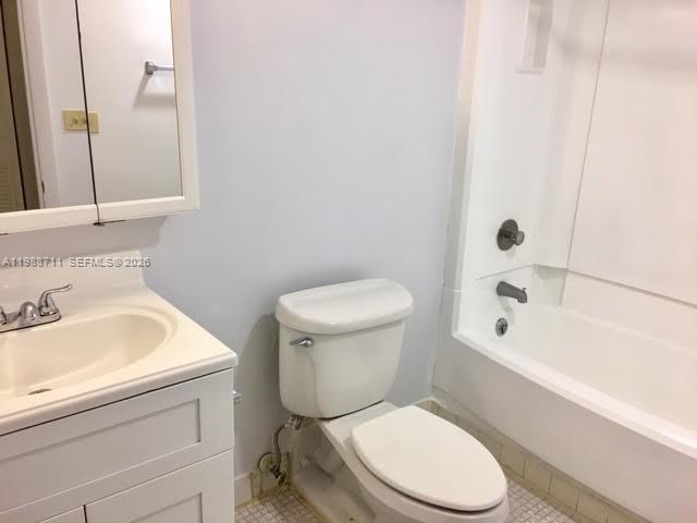 PROMENADE AT KENDALE LAKE - Residential Lease