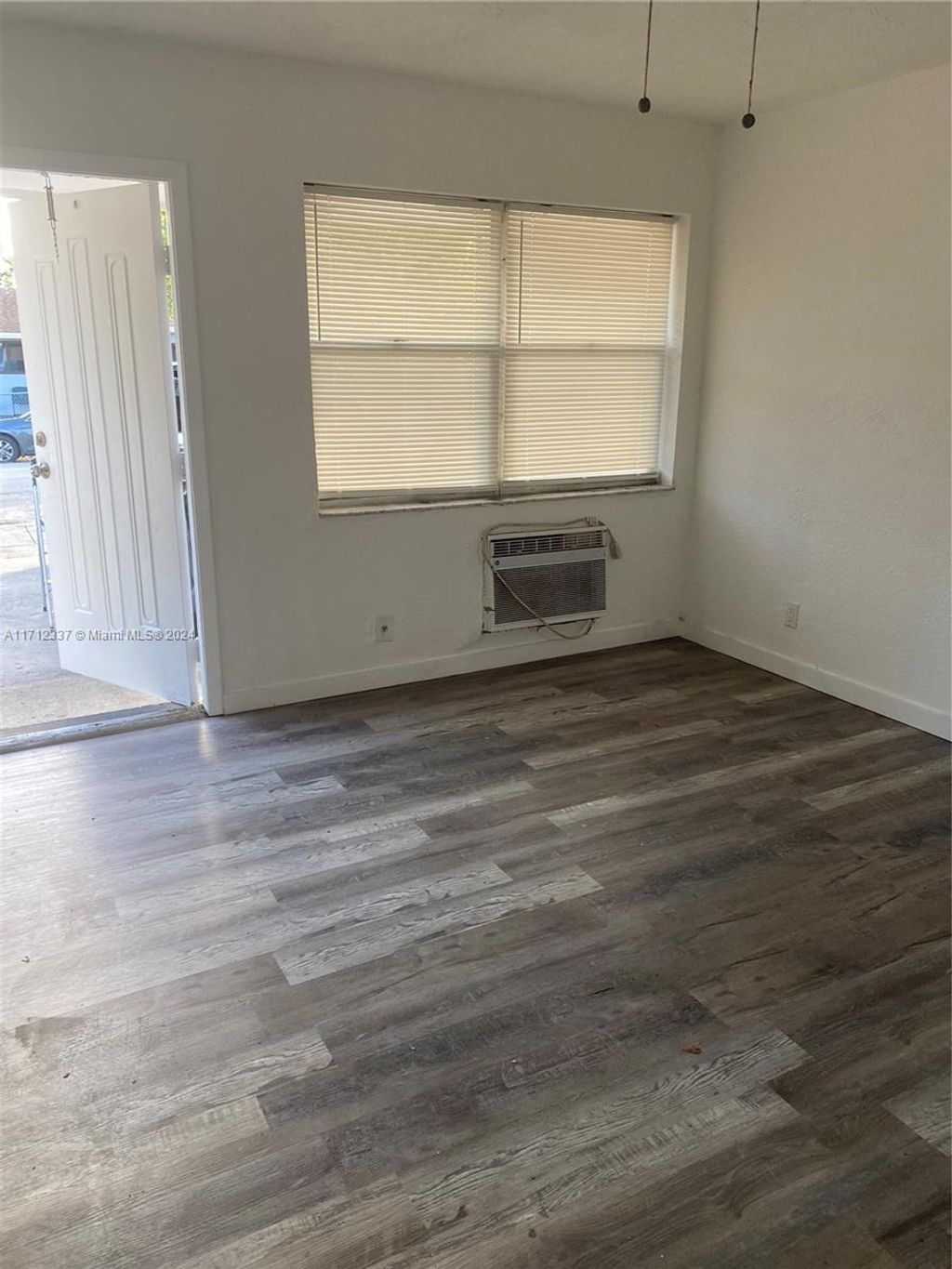 Photo of 1051 NW 27th Ave #1, Fort Lauderdale, FL 33311 (MLS # A11712337)