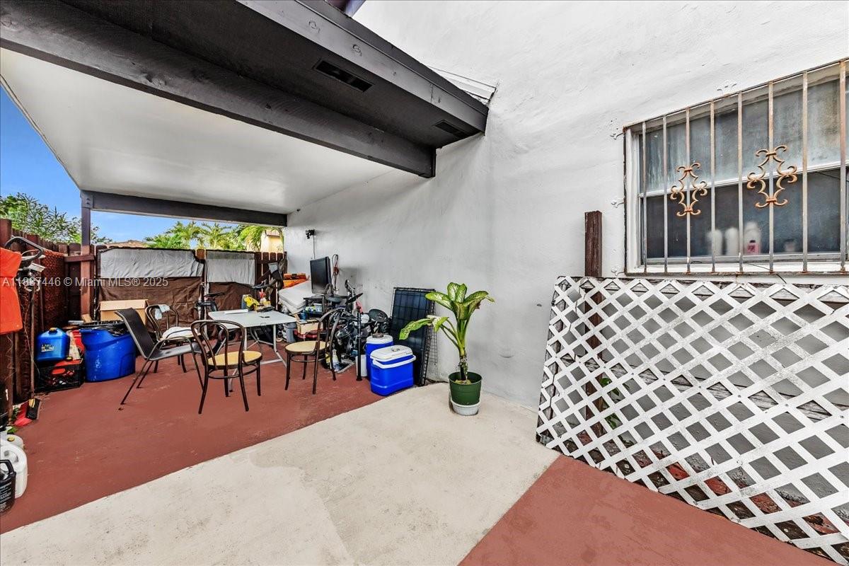 LAKES OF ACADIA UNIT 4 TH - Residential