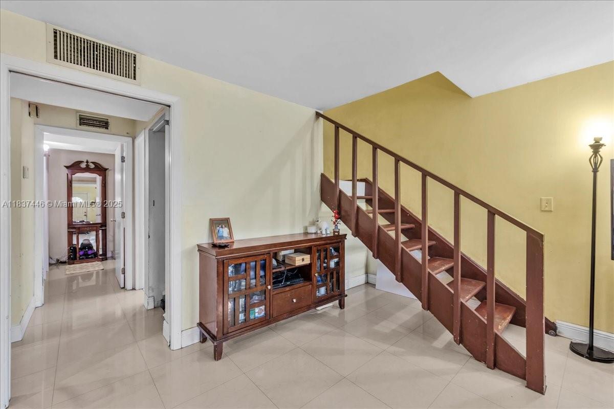 LAKES OF ACADIA UNIT 4 TH - Residential