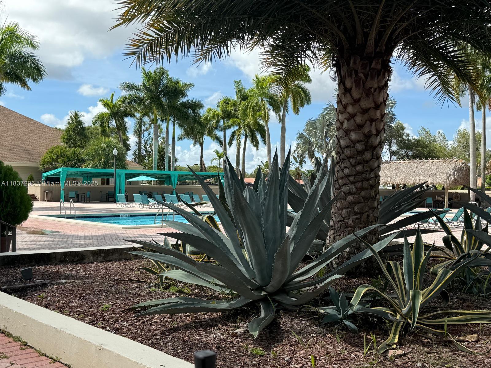 LAKES OF THE MEADOW-MEADO - Residential