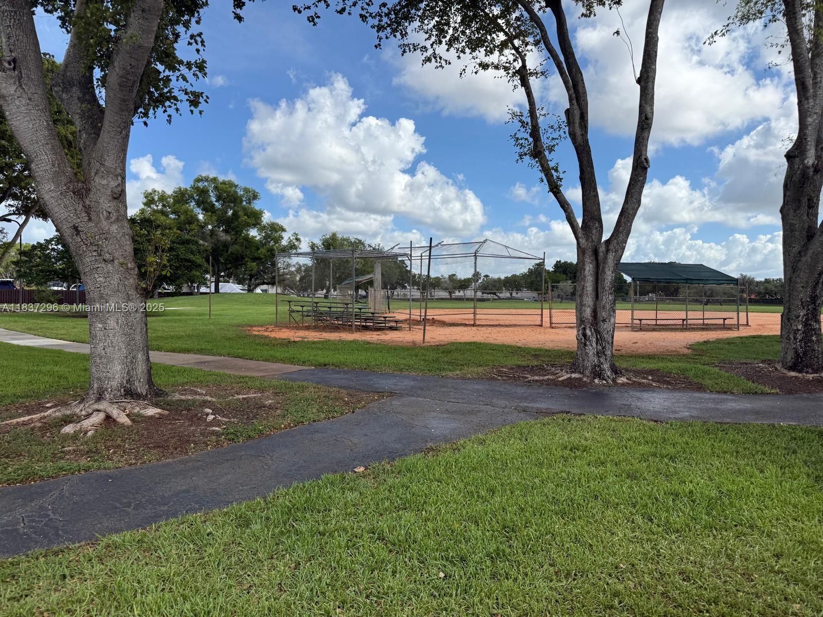 LAKES OF THE MEADOW-MEADO - Residential