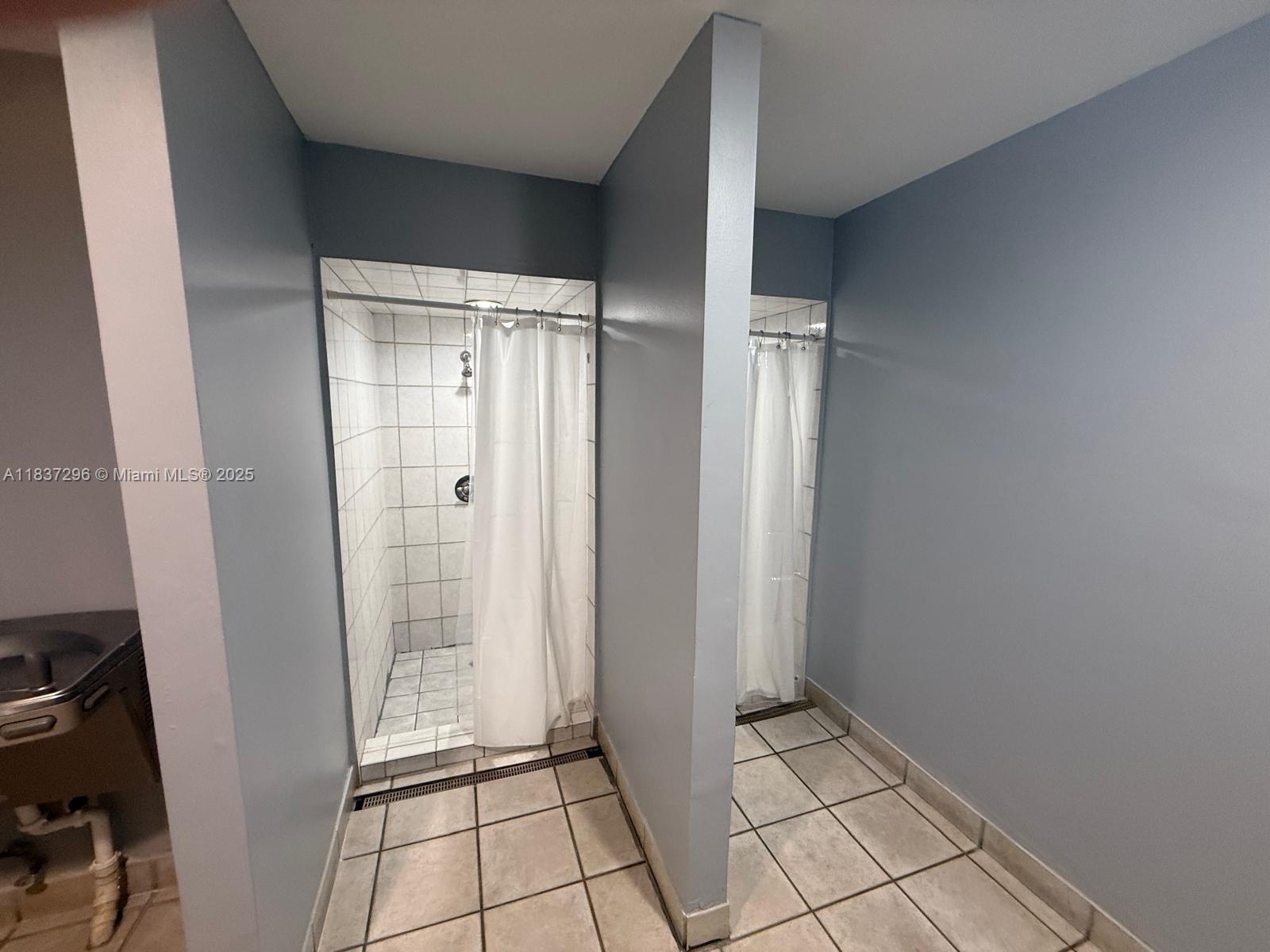 LAKES OF THE MEADOW-MEADO - Residential