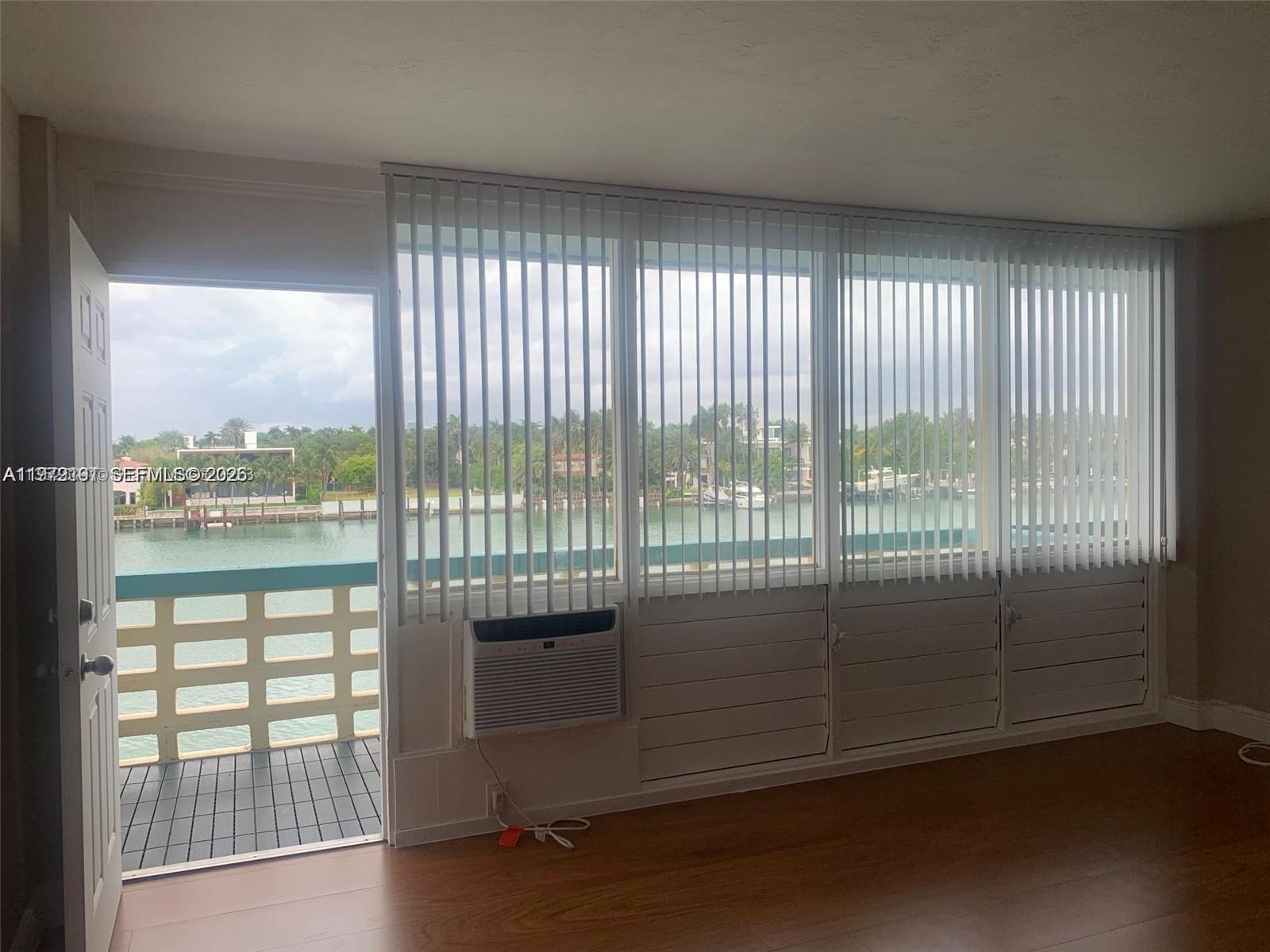 6484 Indian Creek Dr 315