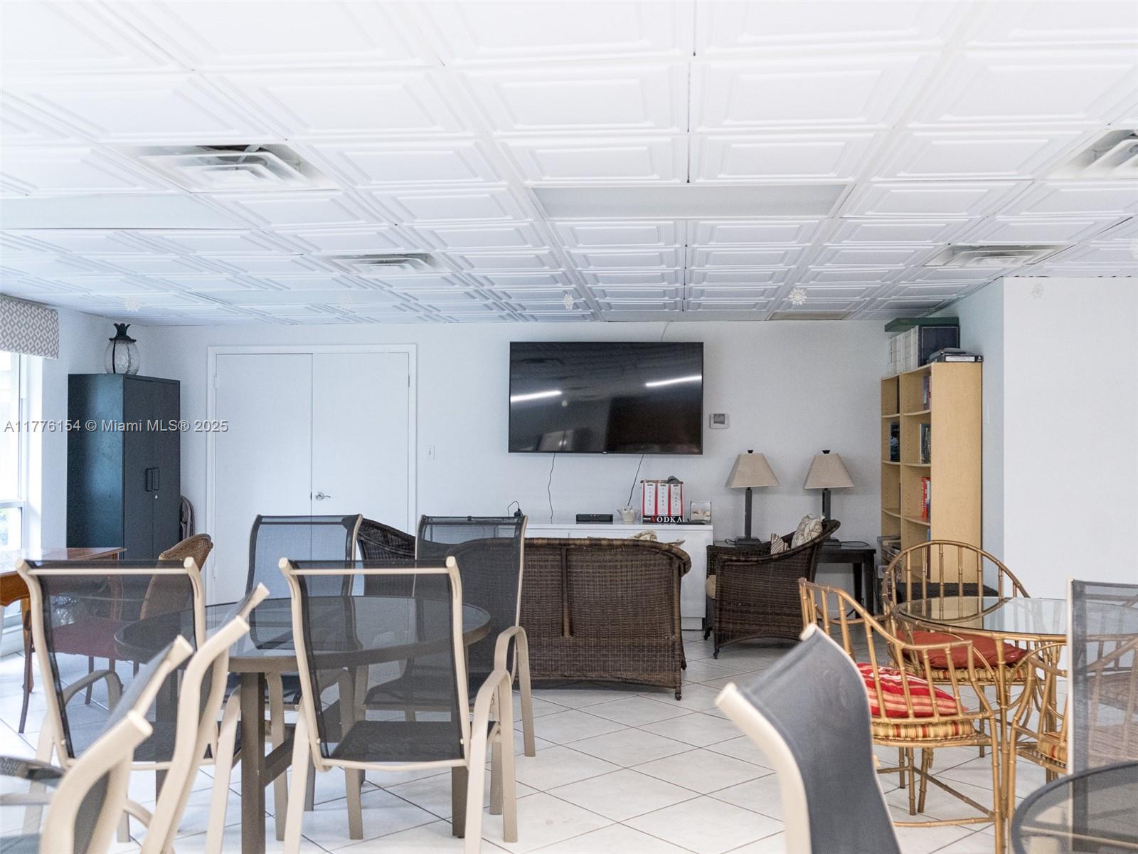 TIERRA DEL SOL CONDO - Residential