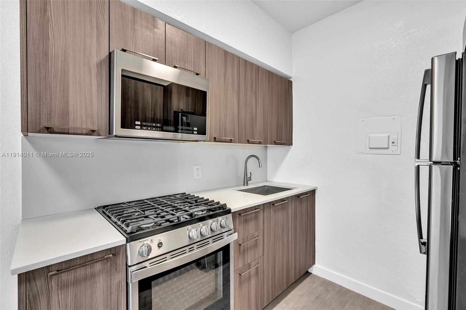 BAY HARBOR ISLAND - Residential Lease