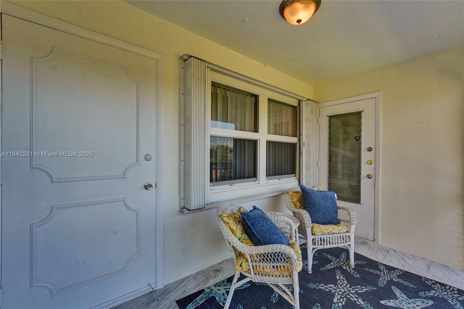 BEVERLY HILLS CONDO NUMBE - Residential Lease