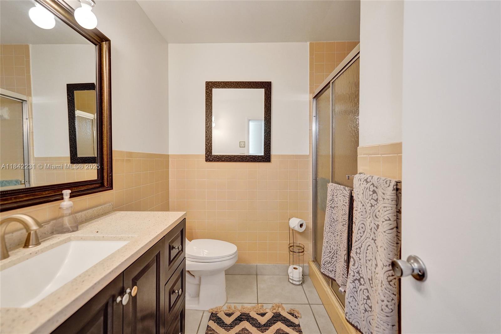 BEVERLY HILLS CONDO NUMBE - Residential Lease