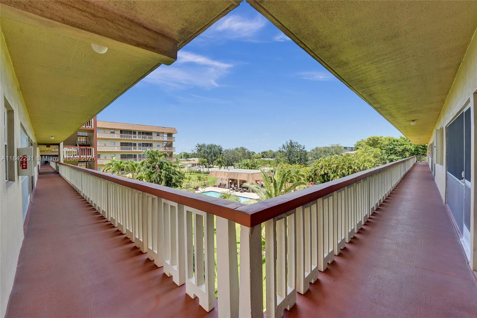 BEVERLY HILLS CONDO NUMBE - Residential Lease