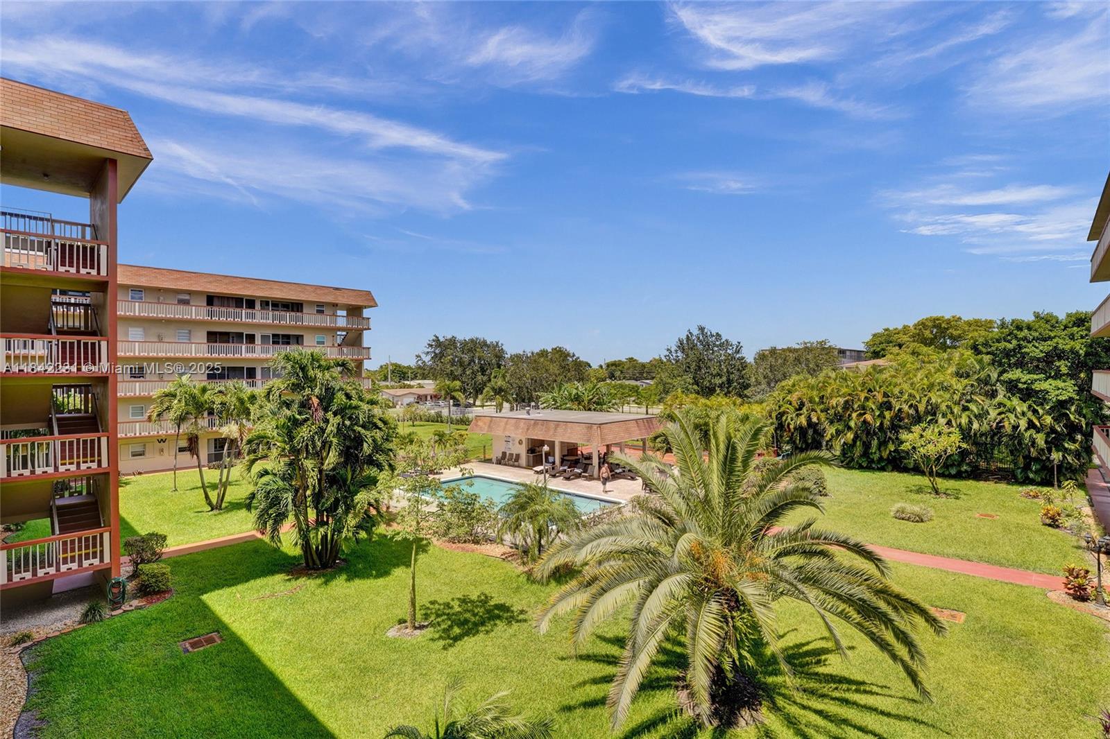 BEVERLY HILLS CONDO NUMBE - Residential Lease