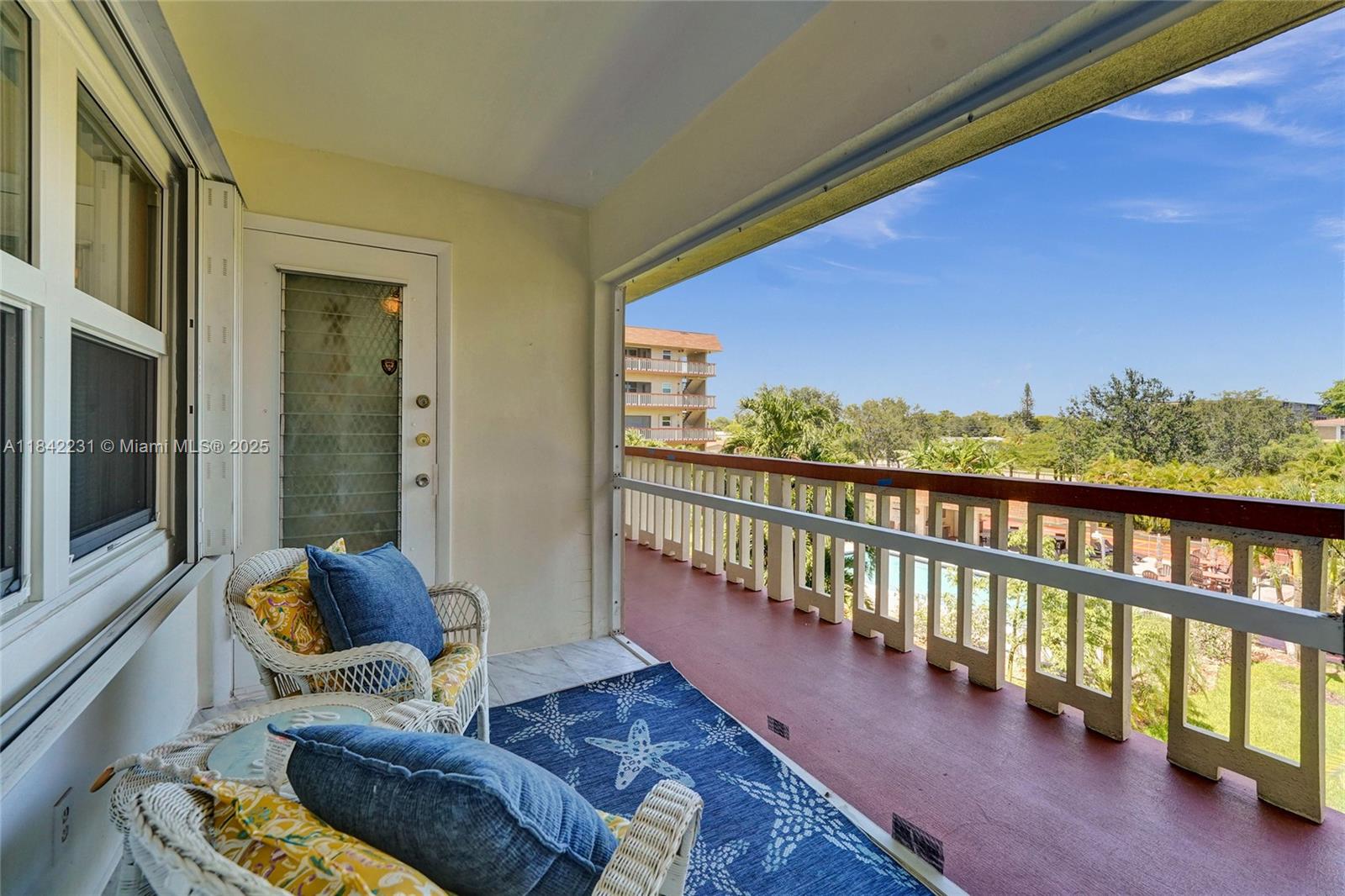 BEVERLY HILLS CONDO NUMBE - Residential Lease