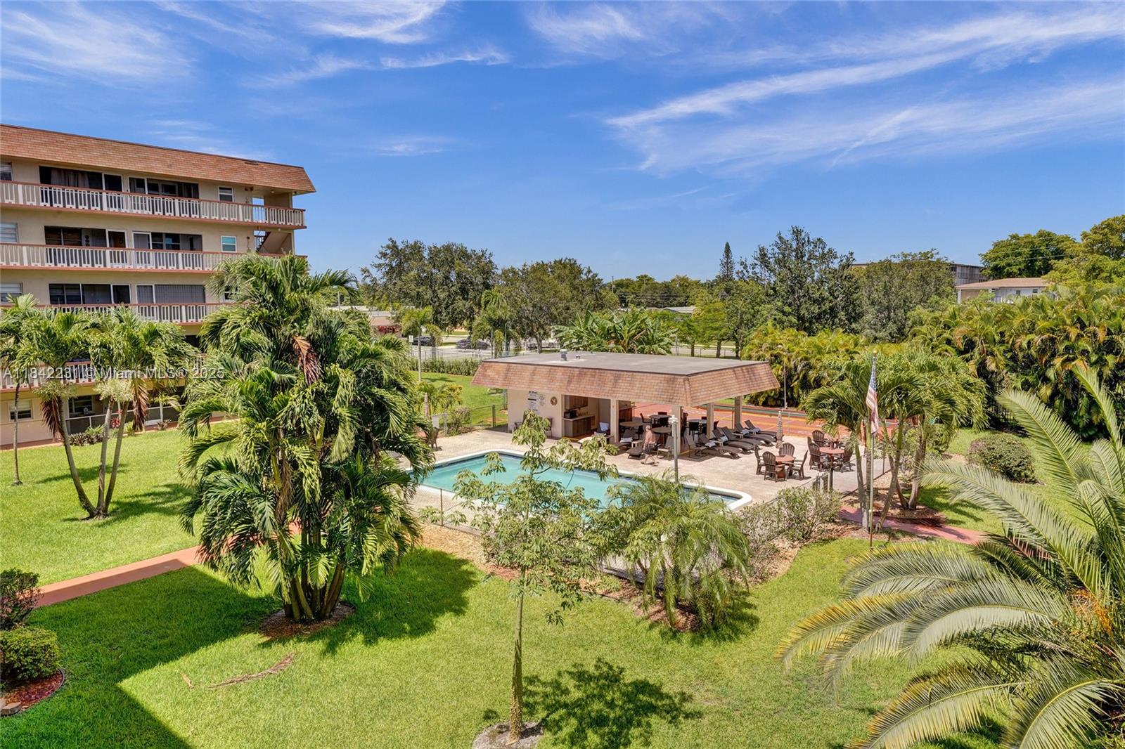 BEVERLY HILLS CONDO NUMBE - Residential Lease
