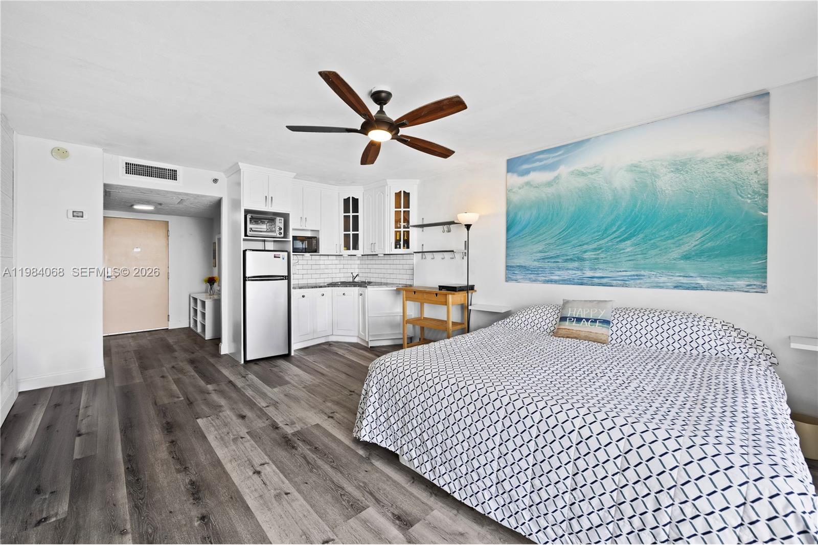 19201 Collins Ave 511