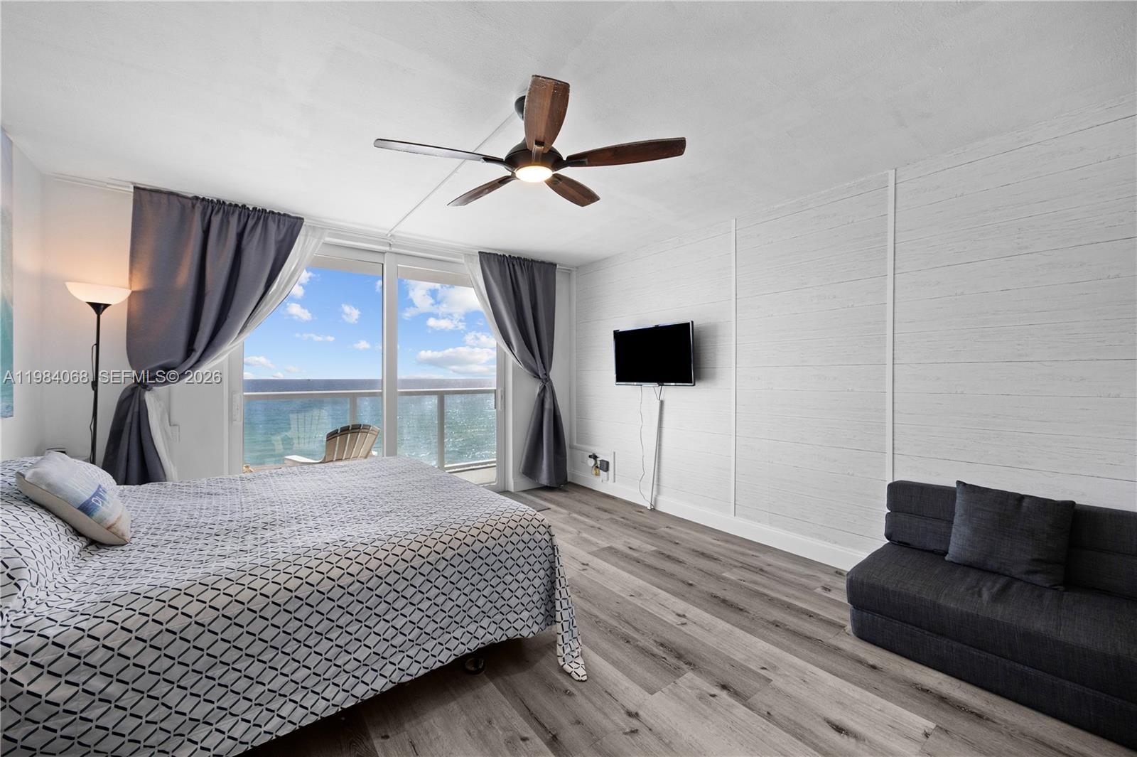 THE AVENTURA BEACH CLUB C - Residential