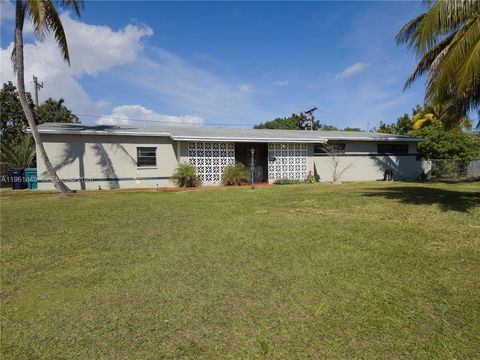 10901 SW 178th Ter Miami FL 33157