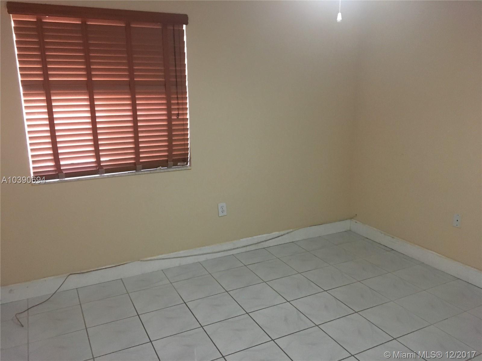 TURTLE RUN AT LAKES OF PA - Residential