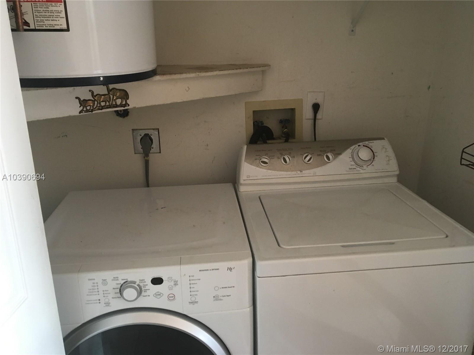 TURTLE RUN AT LAKES OF PA - Residential