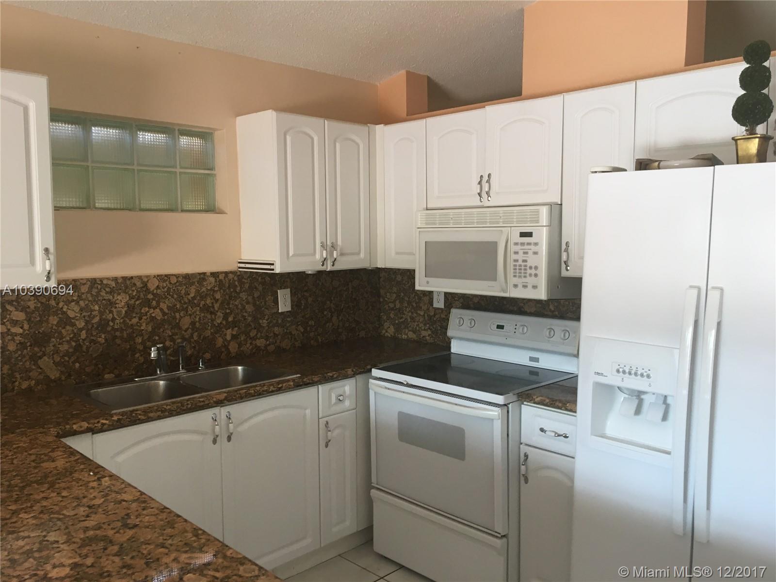 TURTLE RUN AT LAKES OF PA - Residential