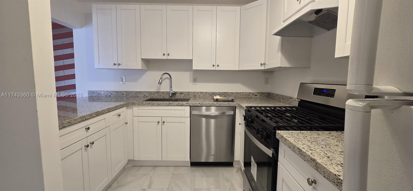 Rental Property at 6854 Sw 114th Pl C60, Miami, Broward County, Florida - Bedrooms: 3 
Bathrooms: 2  - $2,800 MO.
