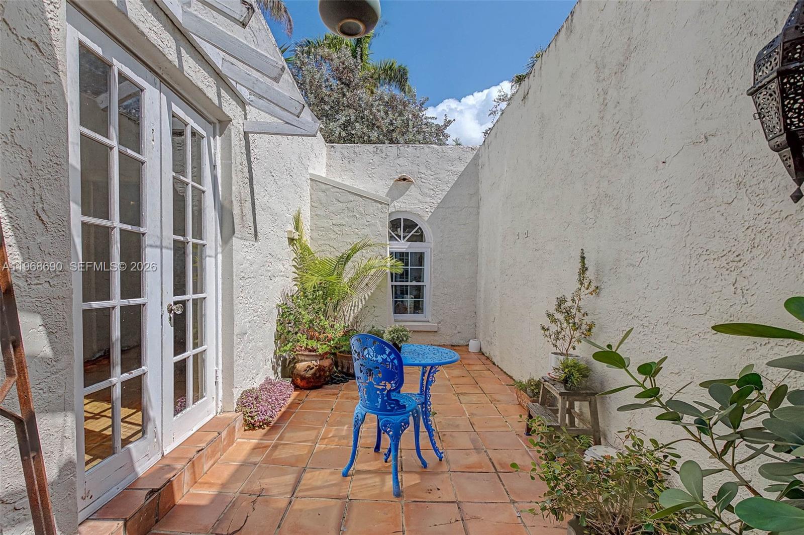 CRYSTAL BLUFF - Residential